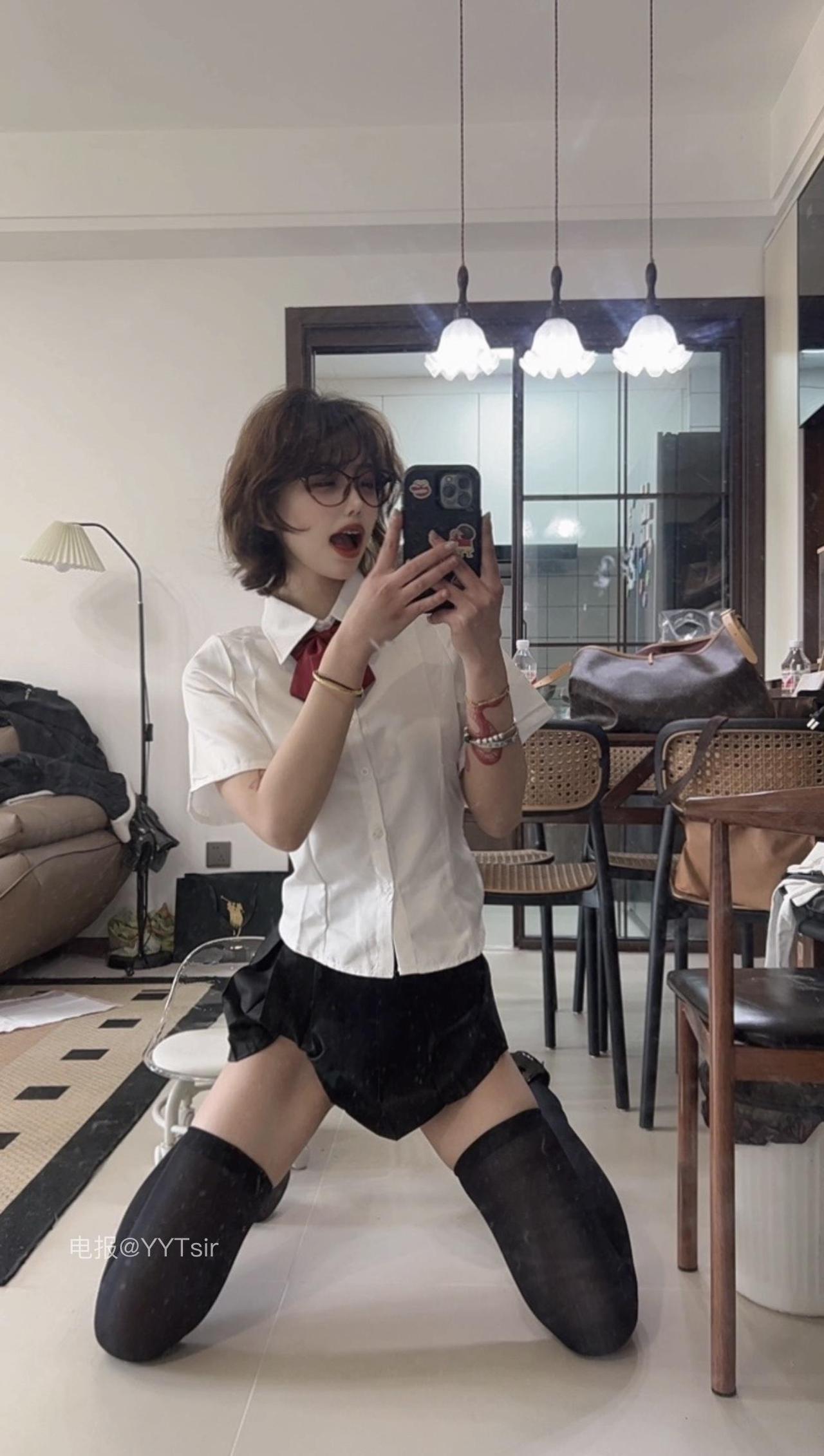 图片[1]-抖音 吞吞 微密圈 NO.002期 【18P2V】最新至：2025.3.29-微私密圈-全网最全抖音网红铁粉写真空间