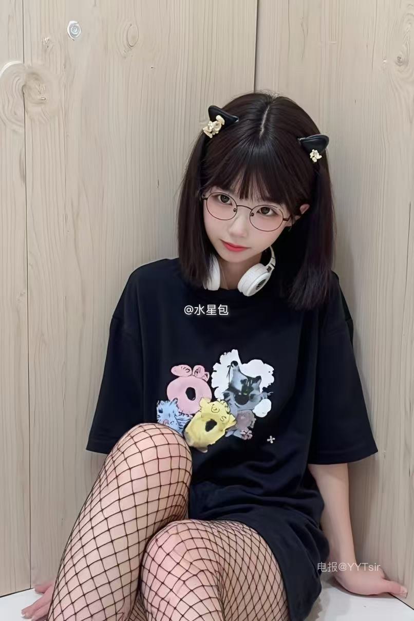 图片[1]-抖音 安然同学 微密圈  NO.001期 【19P】最新至：2025.1.6-微私密圈-全网最全抖音网红铁粉写真空间