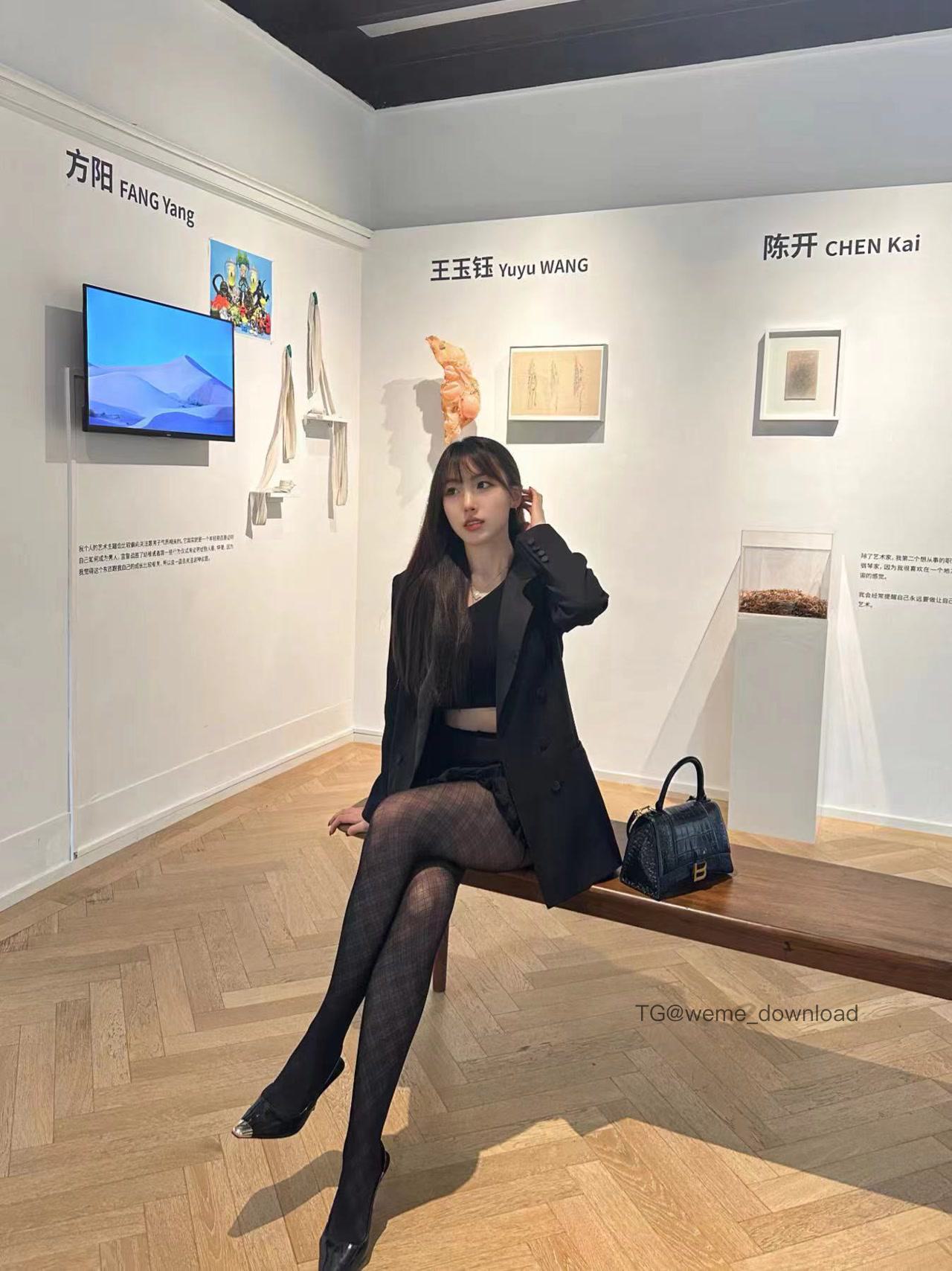 图片[1]-抖音 叫我草莓就好啦 微密圈 NO.004期 【41P】最新至：2024.10.27-微私密圈-全网最全抖音网红铁粉写真空间